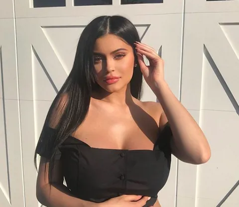 [XL] Kylie Jenner, Madison Beer, and Addison Rae take turns with your cock