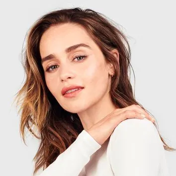 Emilia Clarke and Bryce Dallas Howard