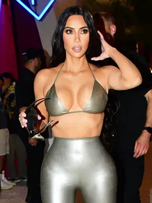 The Kardashian Series Episode 6 - Go back to Kim