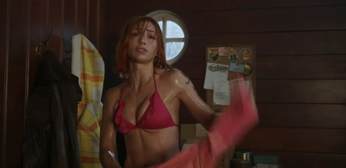 Emily Rudd (Nami) draws a map on you, to your ass